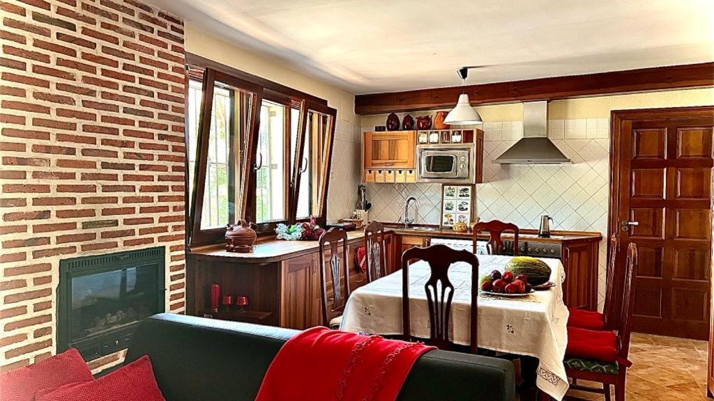Casa Rural "Hazanas" Adanero المظهر الخارجي الصورة